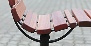 Comodo bænke og cafesæt. Lækkert design og siddecomfort udedørs og uderumsmøbler BY BANG komfort bænk, comodo bænk, design bænk, udemøbler, by bang