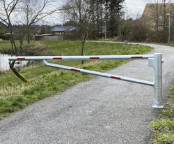 Svingbom uden anslag i galvaniseret stål | Holdbar adgangskontrol