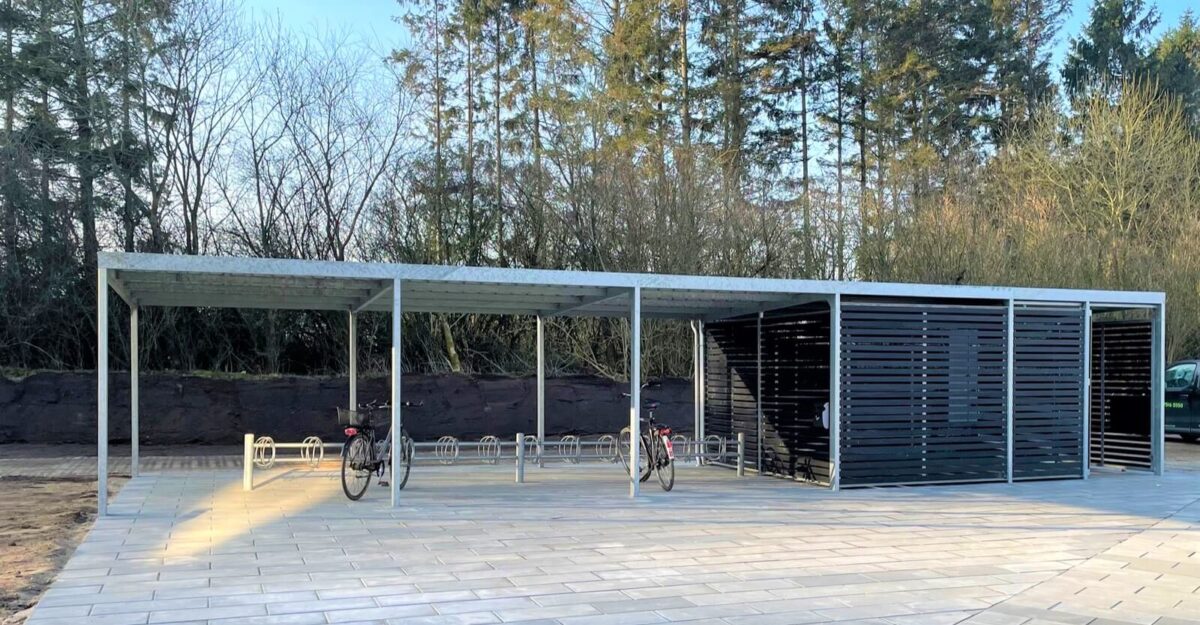 CASA 33 – Cykelskur og miljøstation i én løsning, som både fremstilles som cykelskur eller som overdækning til affaldscontainere