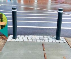 Stålkantsætning i corten stål som kantafgrænsning