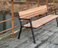 sedia bænk , park bænk med mahogni planker