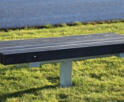 Bastone plint med genbrugsplast