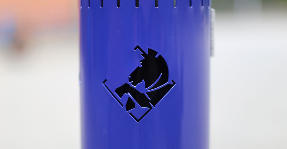 CENERE askebæger med et stål spand til cigaret skodder og et Randers FC logo