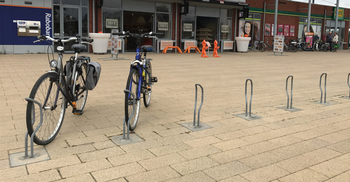 SINGOLA Cykelstand – Minimalistisk og Pladsbesparende Cykelparkering