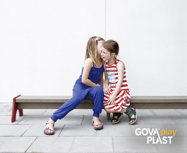 GOVA play PLAST. Børneplint. Vedligeholdesfrit genbrugsplast. Legeplads, skolegård, børnehave, vuggesture, park plads forhandler BY BANG