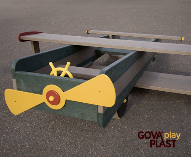 Legeflyver GOVA play PLAST. Vedligeholdesfrit genbrugsplast. Legeplads, skolegård, børnehave, vuggesture, park plads forhandler BY BANG