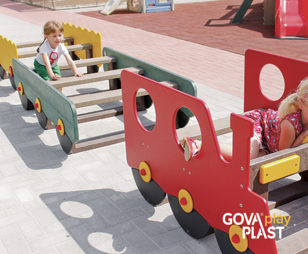 GOVA play PLAST. Vedligeholdesfrit genbrugsplast. Legeplads, skolegård, børnehave, vuggesture, park plads forhandler BY BANG tog, legeplads, legetog