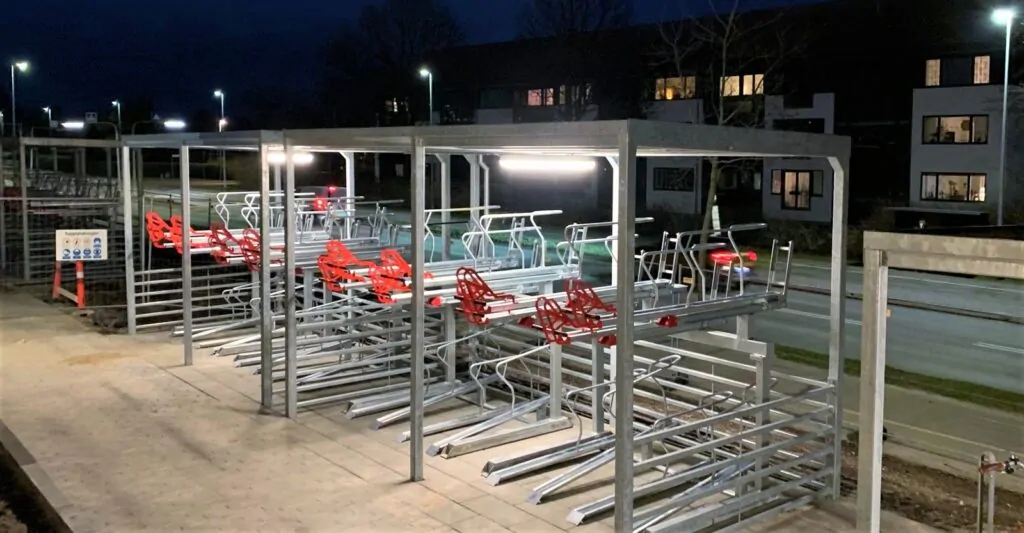 en simpel cykeloverdækning med dobblelt cykeloverdækning til etage cykelparkering
