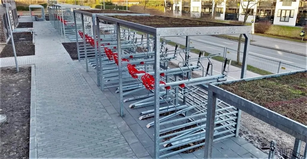 en simpel cykeloverdækning med dobblelt cykeloverdækning til etage cykelparkering