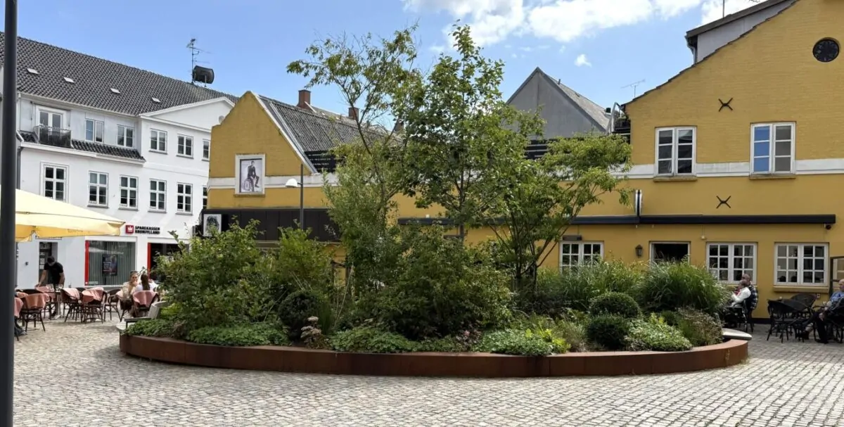 Hill-6b-scaled-e1756715420319-aspect-ratio-1362-689