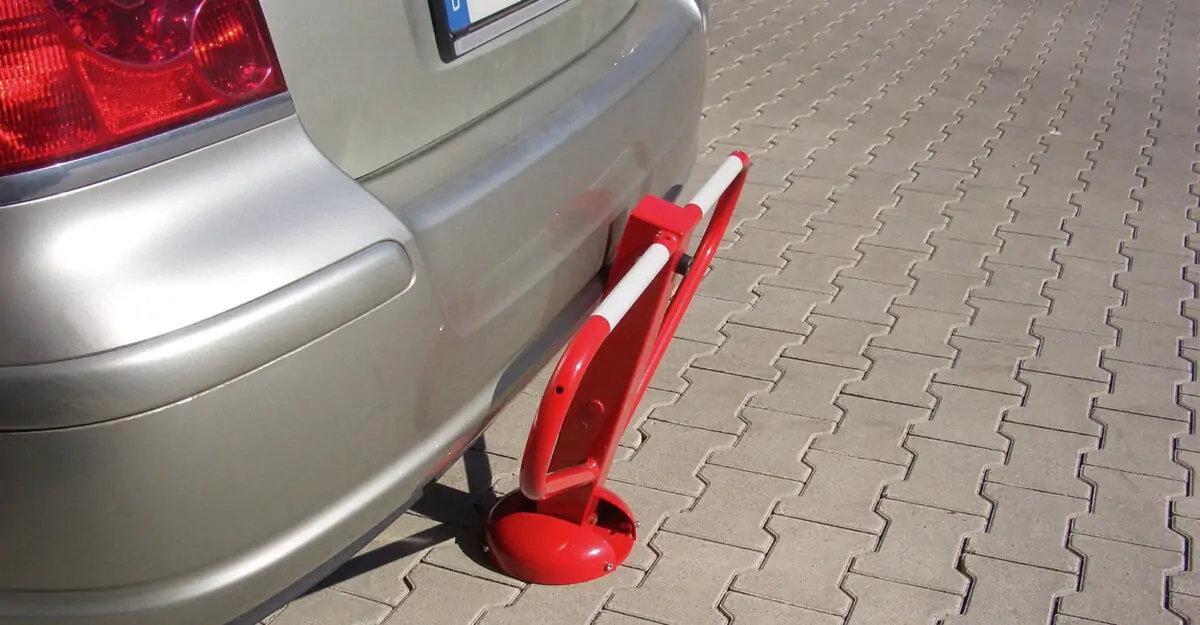 flexible parking barrier i galvaniseret stål og malet udførsel