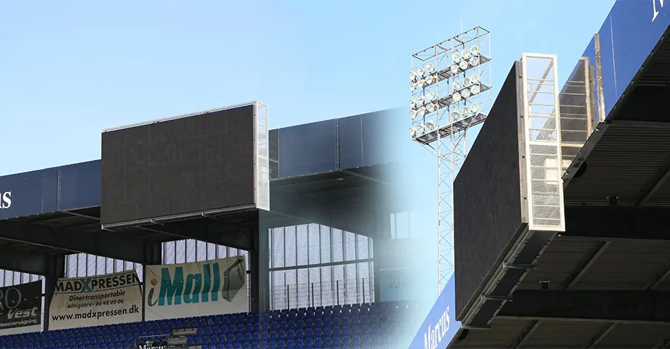 Storskærm og måltavle hos Randers FC på Randers Arena stadion. Galvaniseret stål med løbegange til service og el.